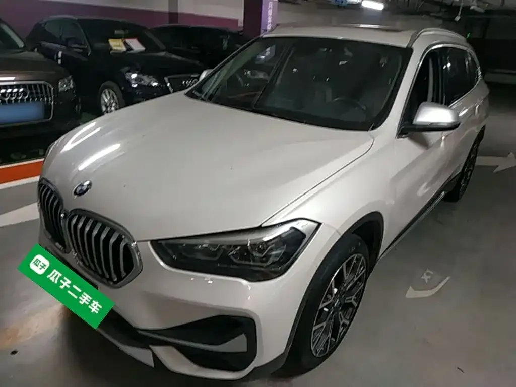 BMW X1 — фото 1