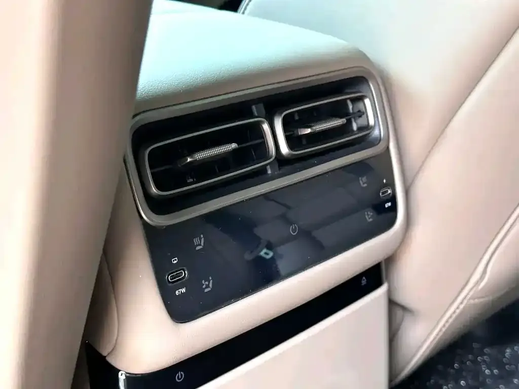 Li Auto Li i6 — фото 2