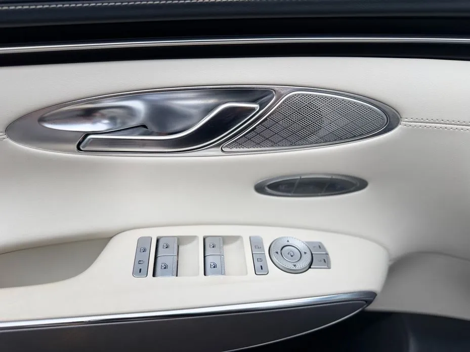 Genesis GV70 — фото 10