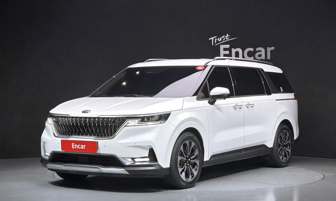 Kia Carnival — фото 1