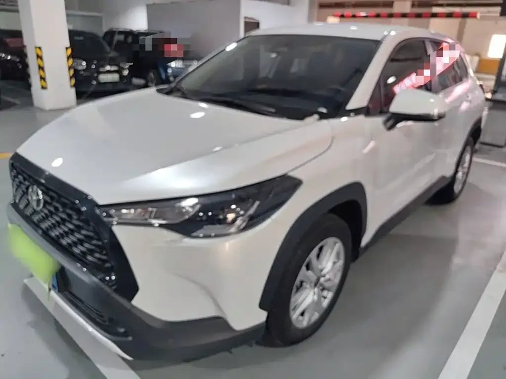 Toyota Corolla Cross — фото 1