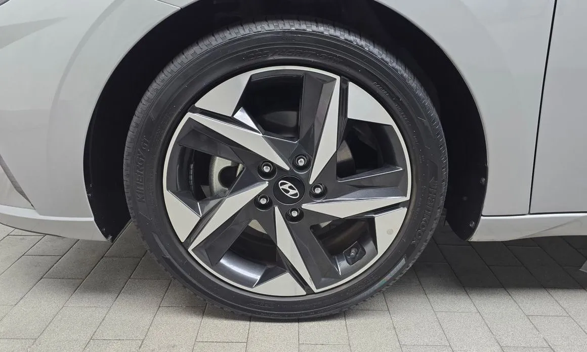 Hyundai AVANTE — фото 8