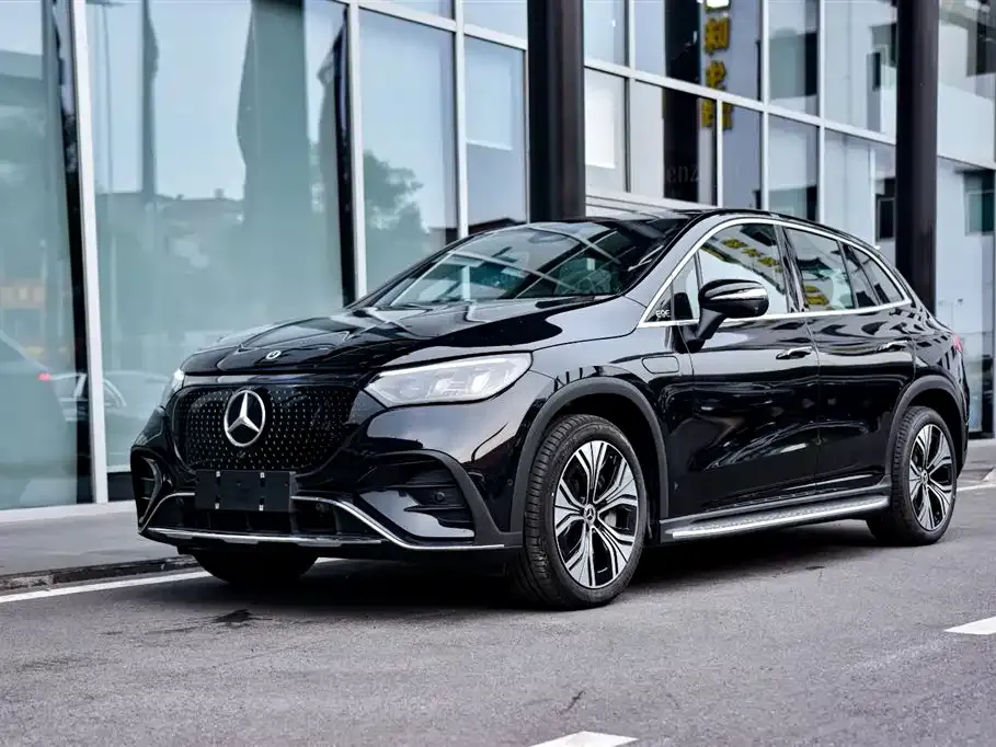 Mercedes-Benz EQE SUV — фото 3