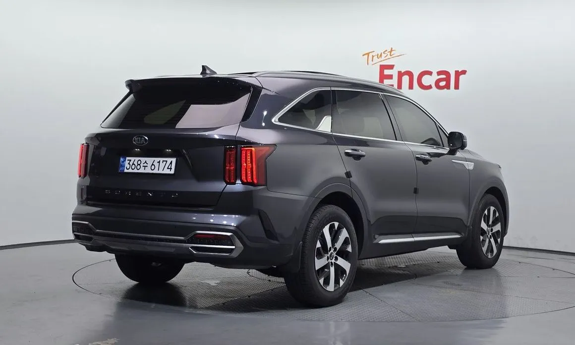 Kia Sorento — фото 5