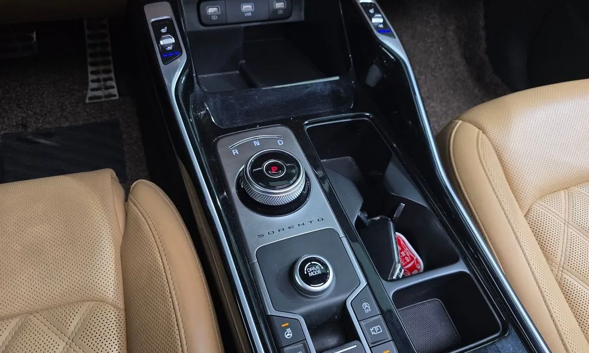 Kia Sorento — фото 6