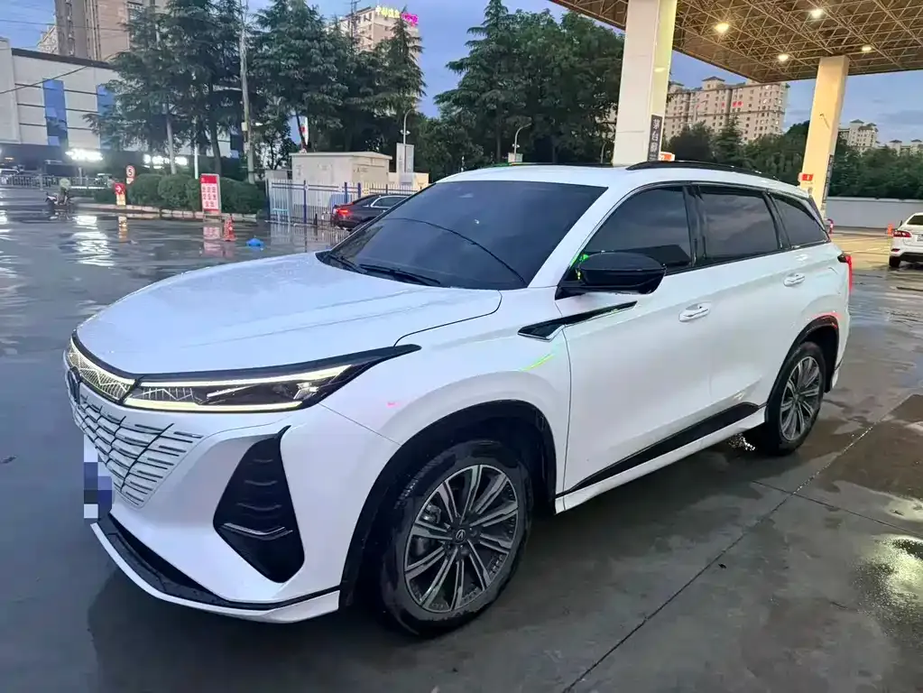 Changan CS75 PLUS — фото 3