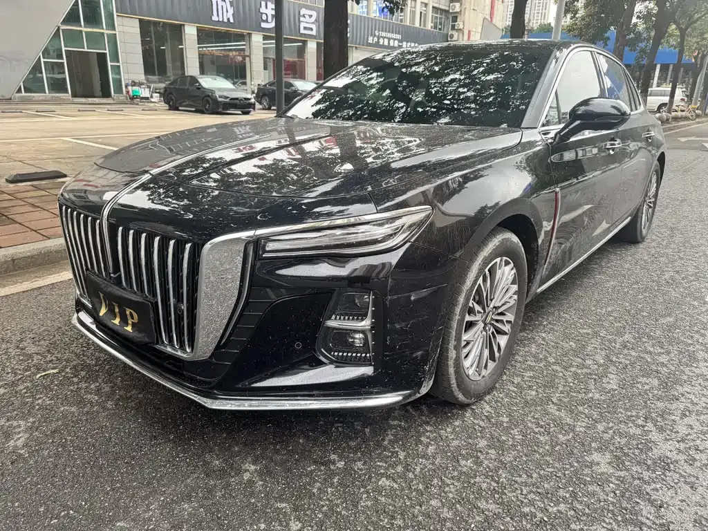 Hongqi H5 — фото 1