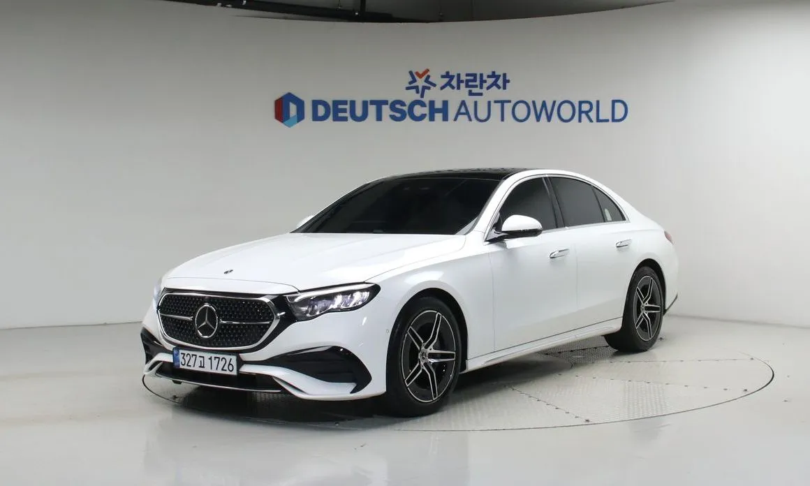 Mercedes-Benz E-Class — фото 1
