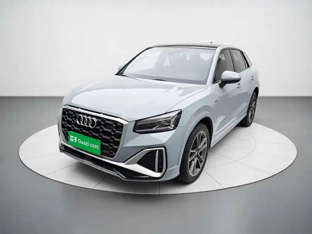 Audi Q2L — фото 2