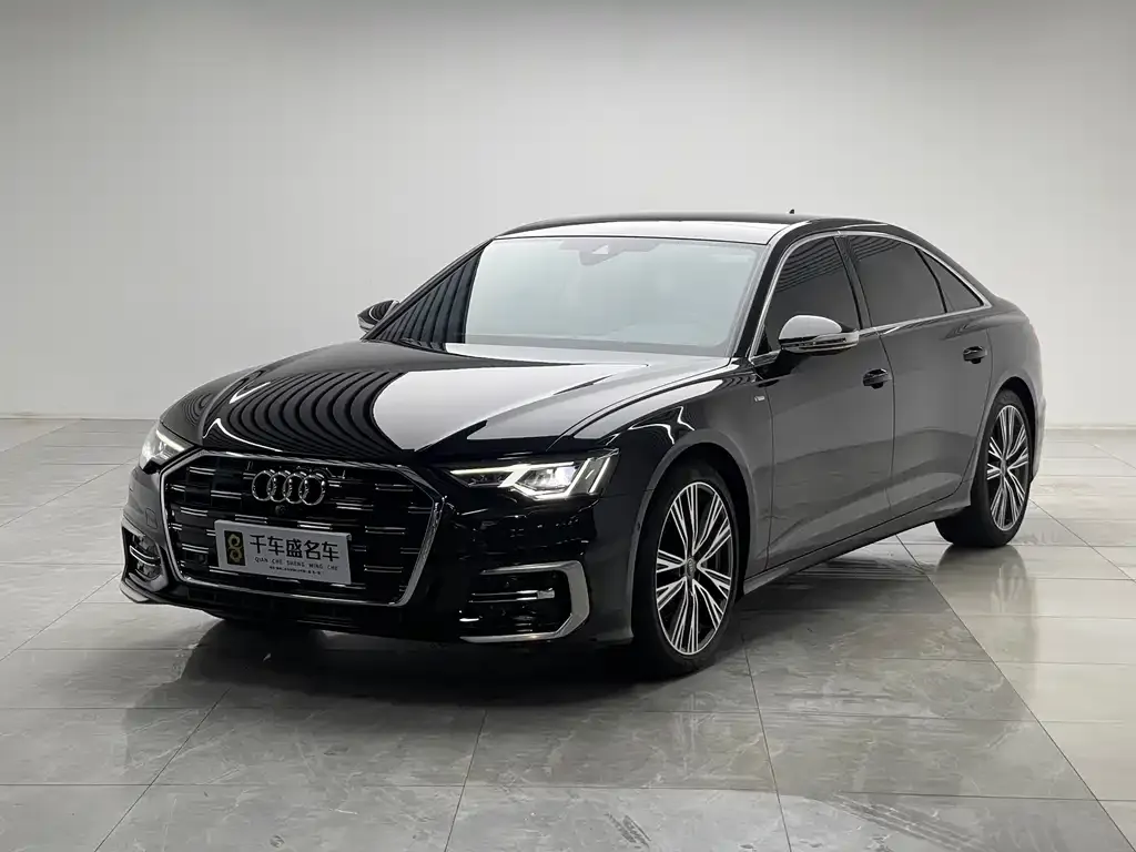 Audi A6L — фото 1