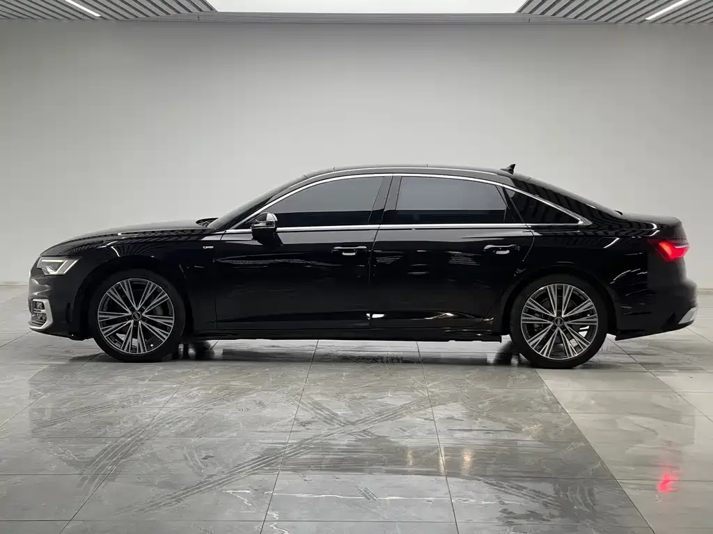Audi A6L — фото 4