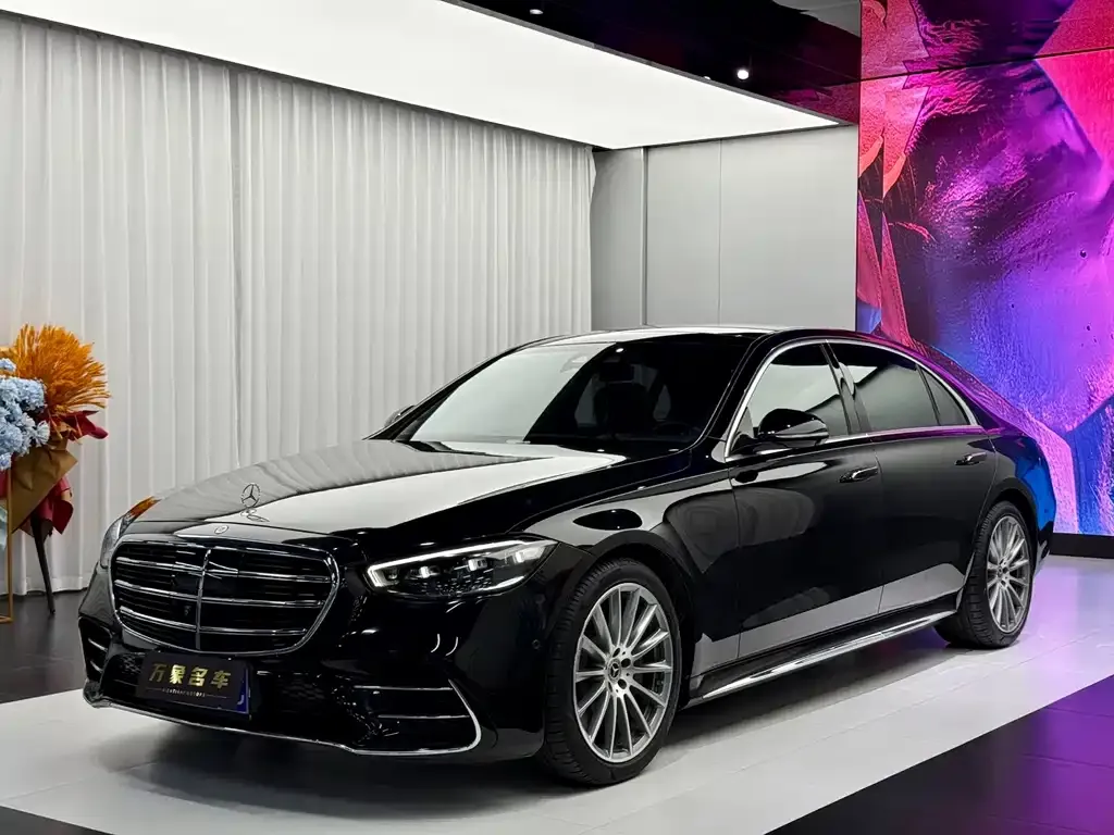 Mercedes-Benz S-Class — фото 1