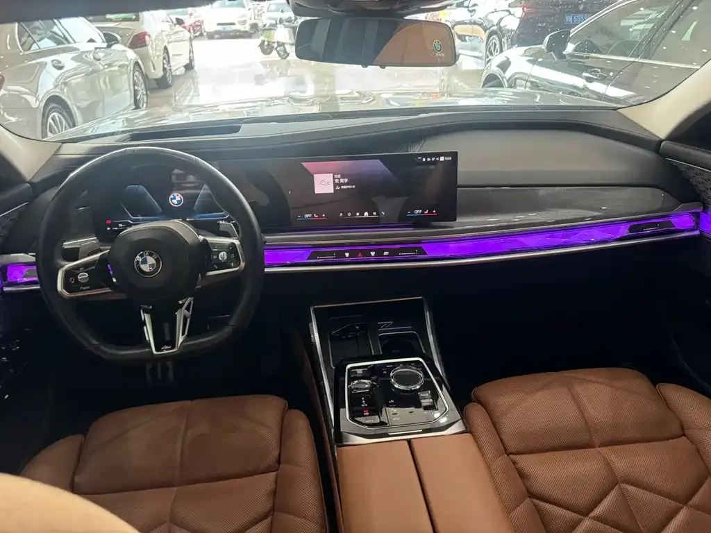 BMW 7 Series — фото 2
