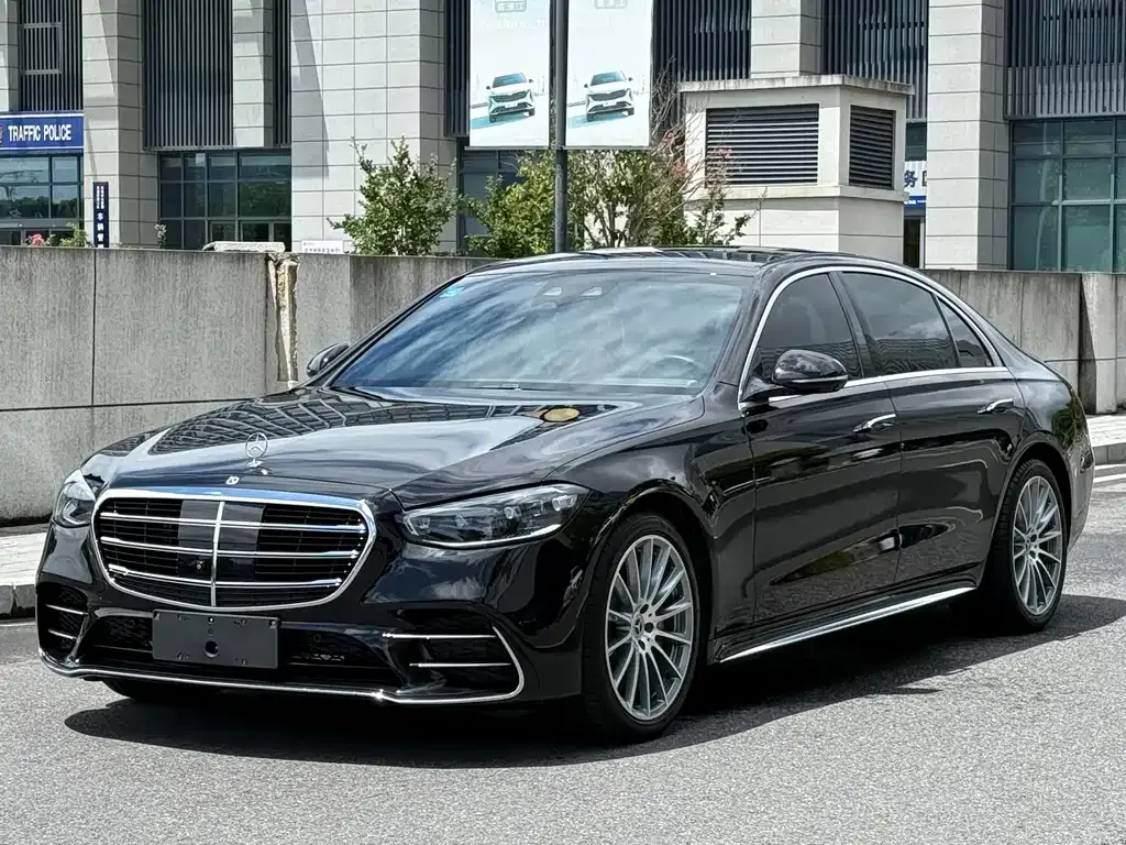 Mercedes-Benz S-Class — фото 1
