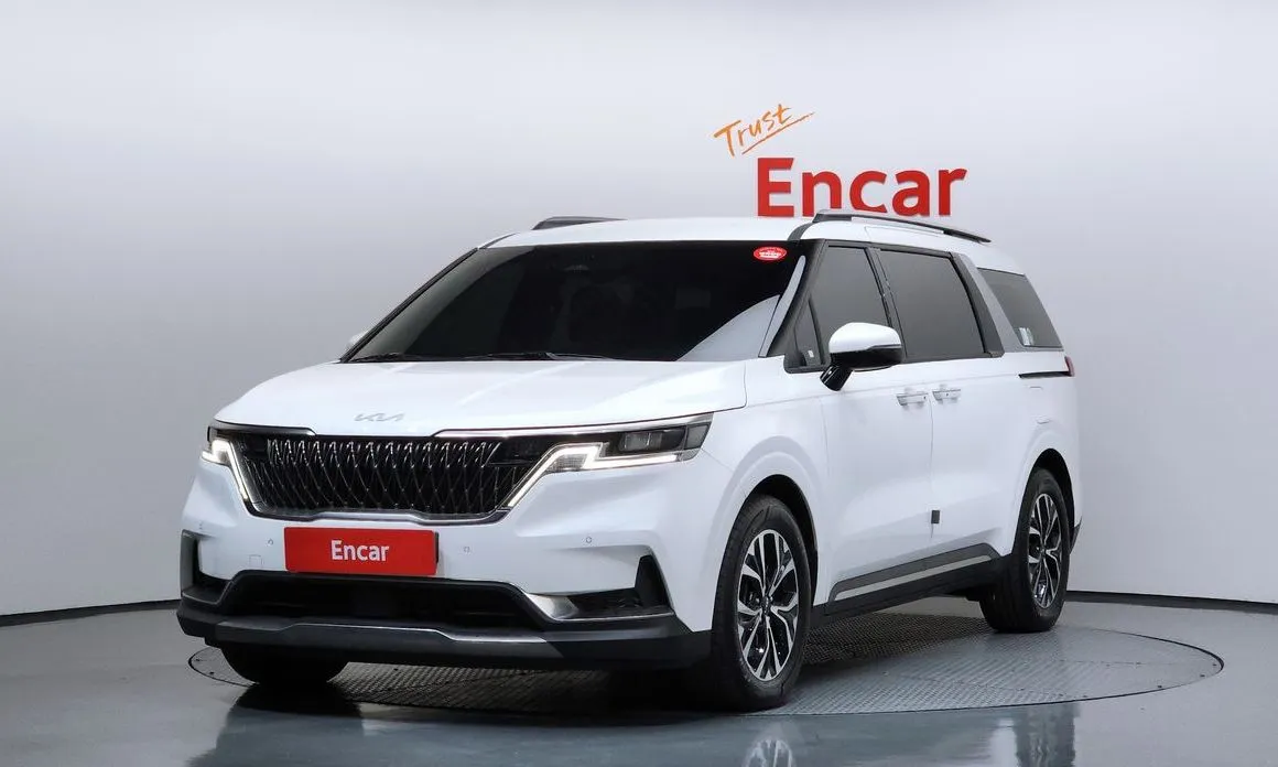Kia Carnival — фото 1