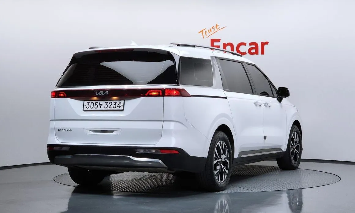 Kia Carnival — фото 4
