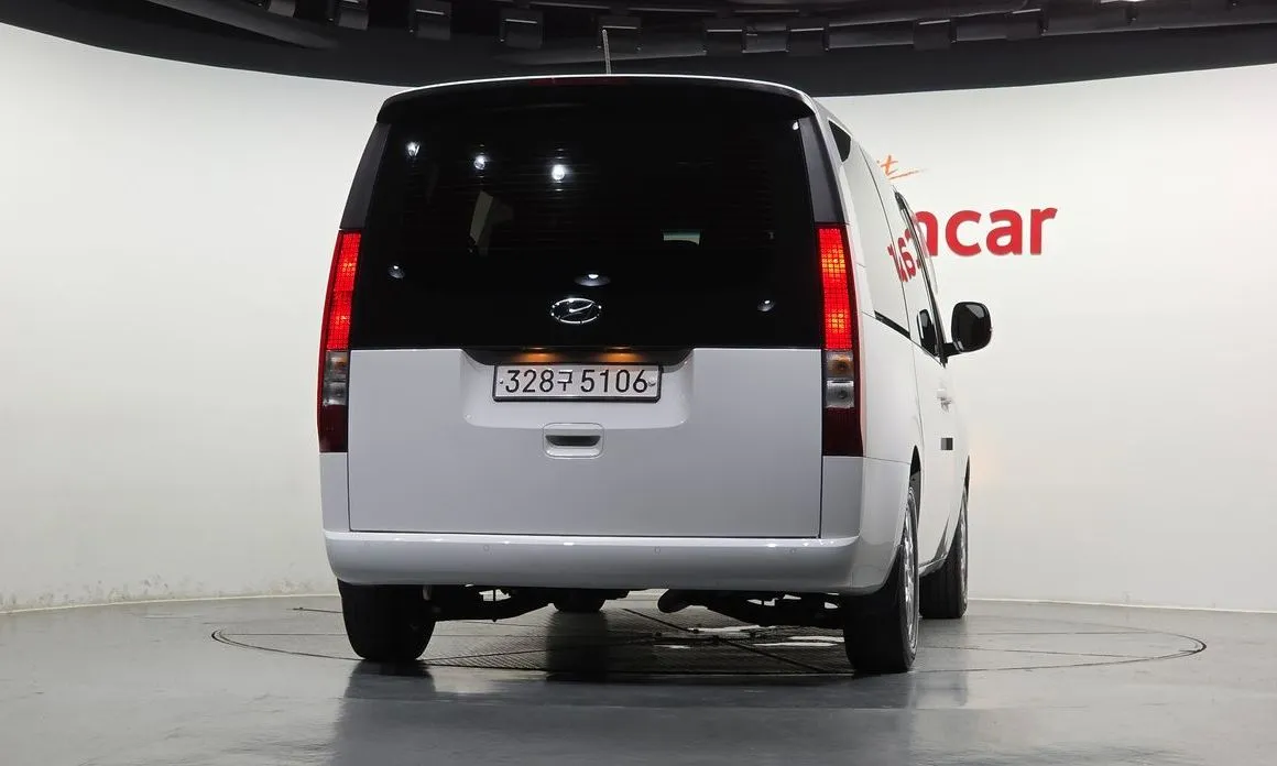 Hyundai Staria — фото 2