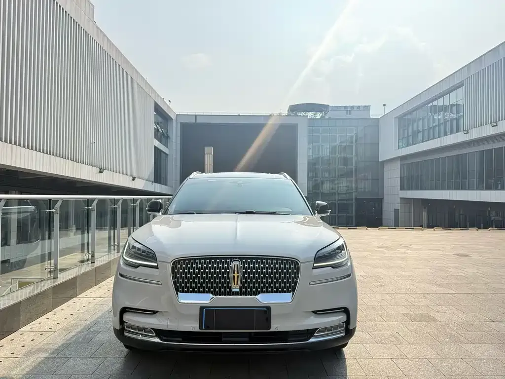 Lincoln Aviator — фото 1