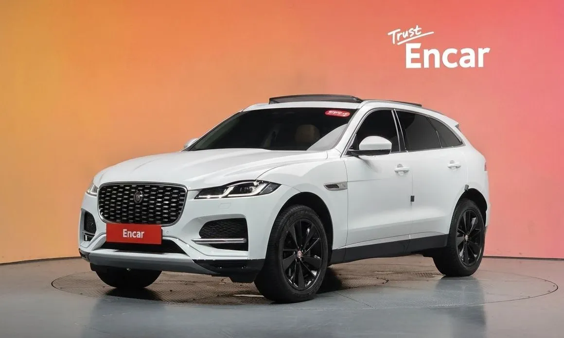 Jaguar F-PACE — фото 1
