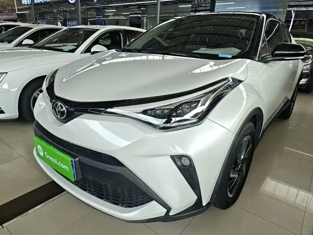 Toyota C-HR — фото 10