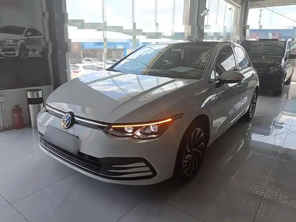 Volkswagen Golf — фото 8