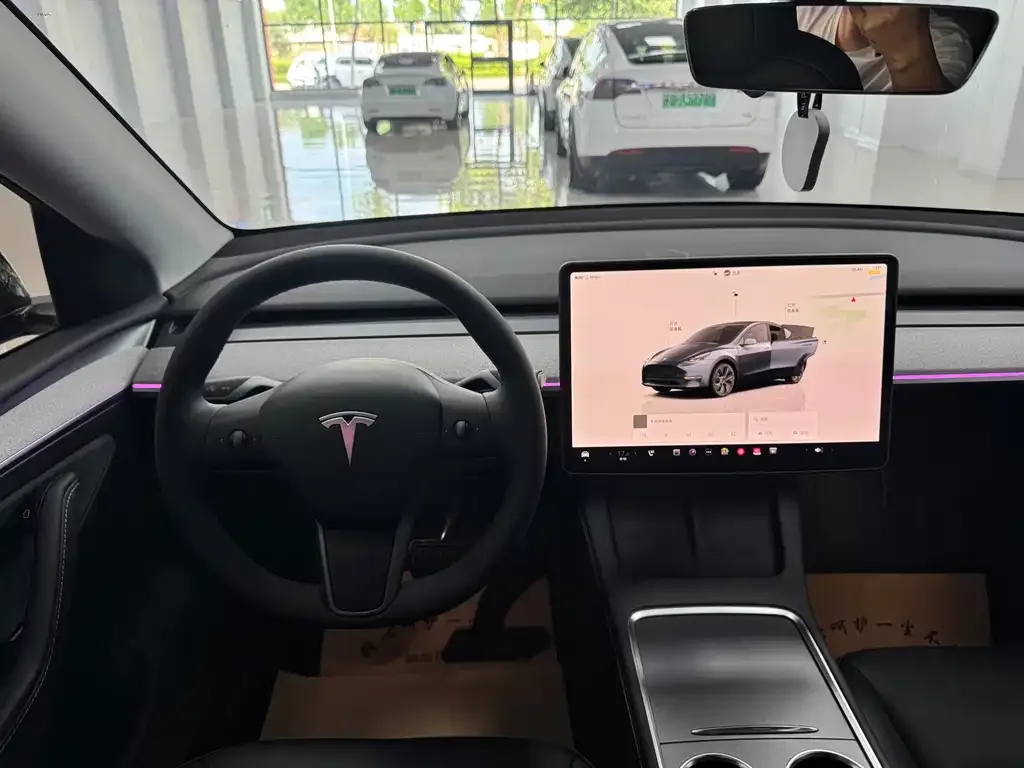 Tesla Model Y — фото 3