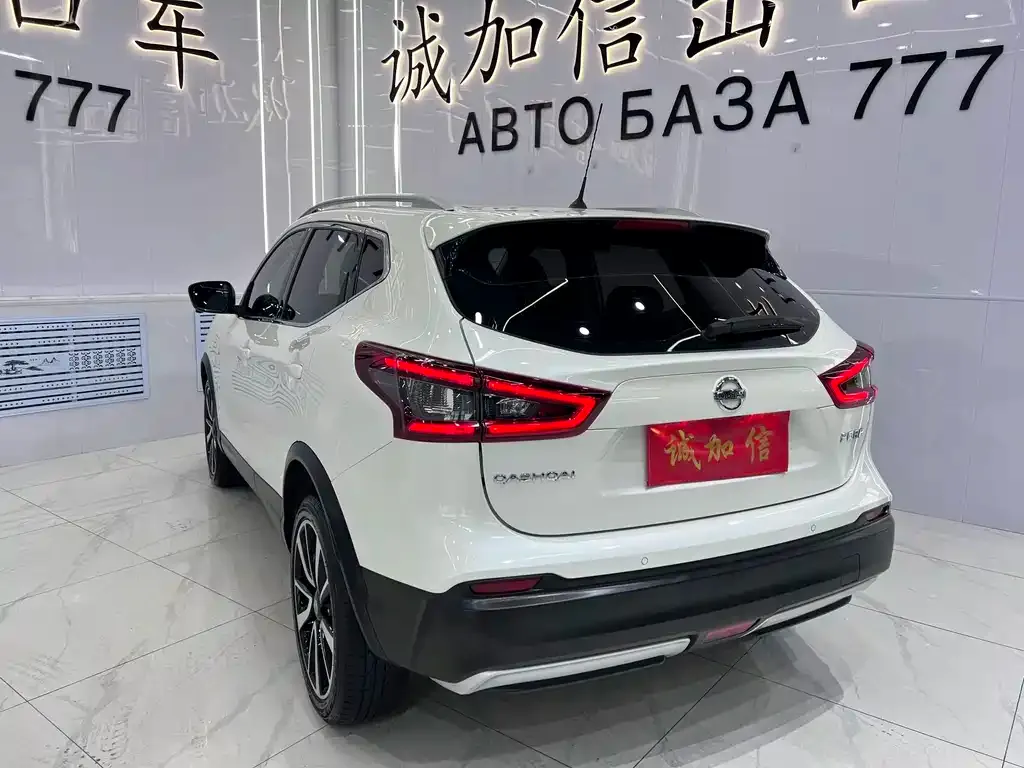 Nissan Qashqai — фото 2