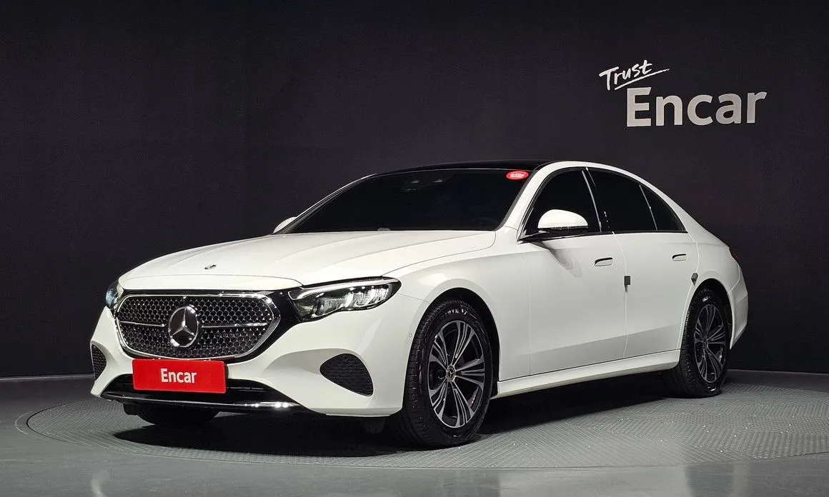 Mercedes-Benz E-Class — фото 1