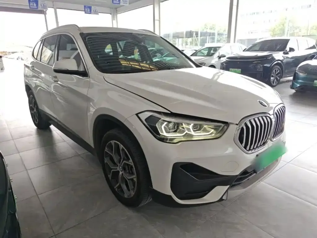 BMW X1 — фото 5