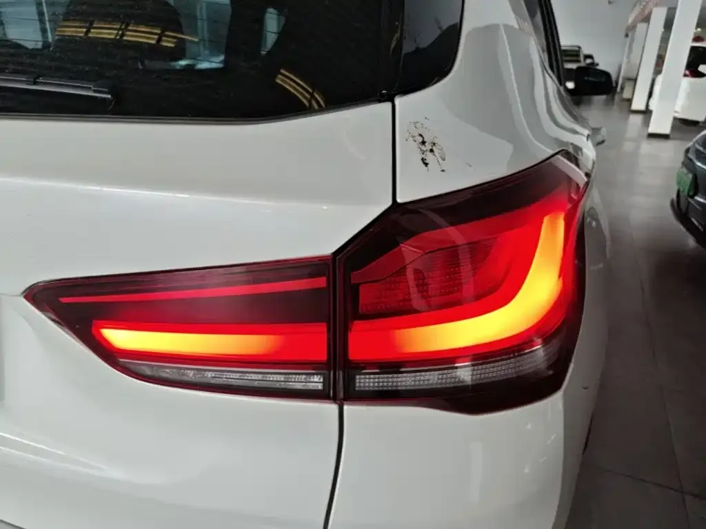 BMW X1 — фото 2