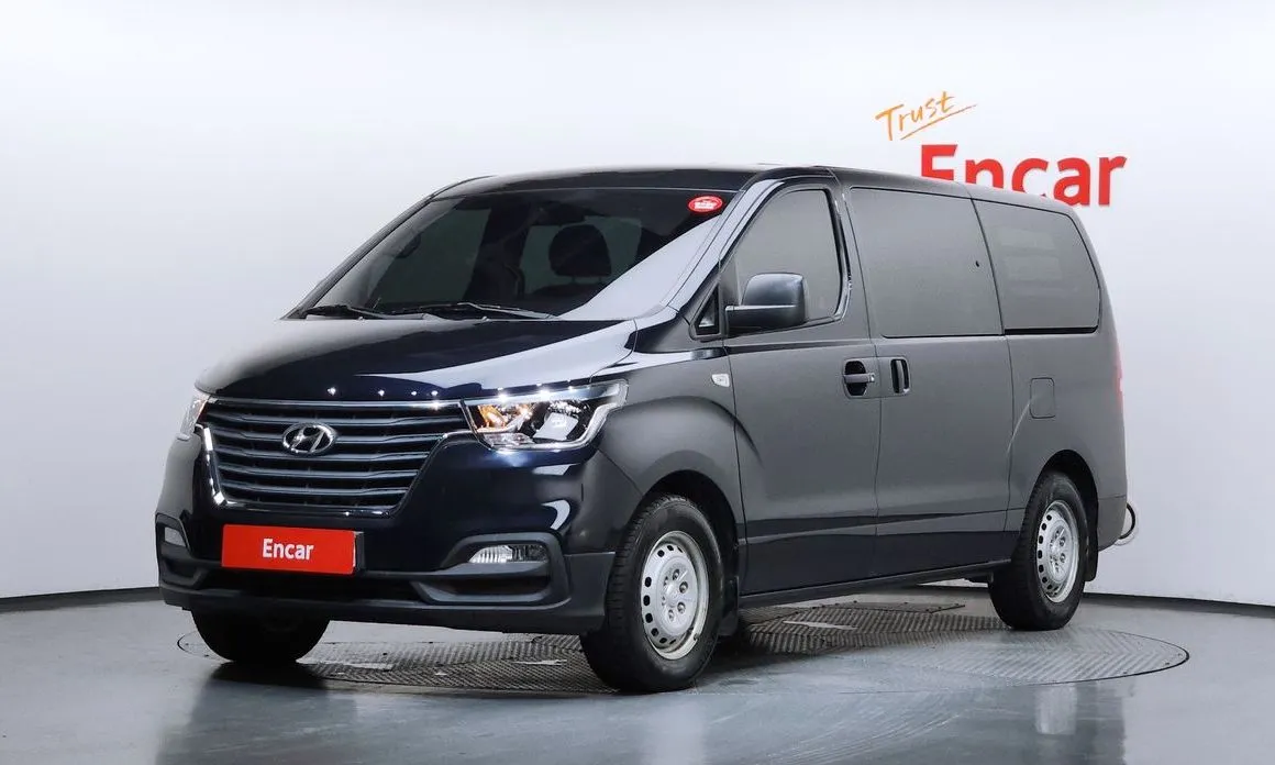 Hyundai Starex — фото 1