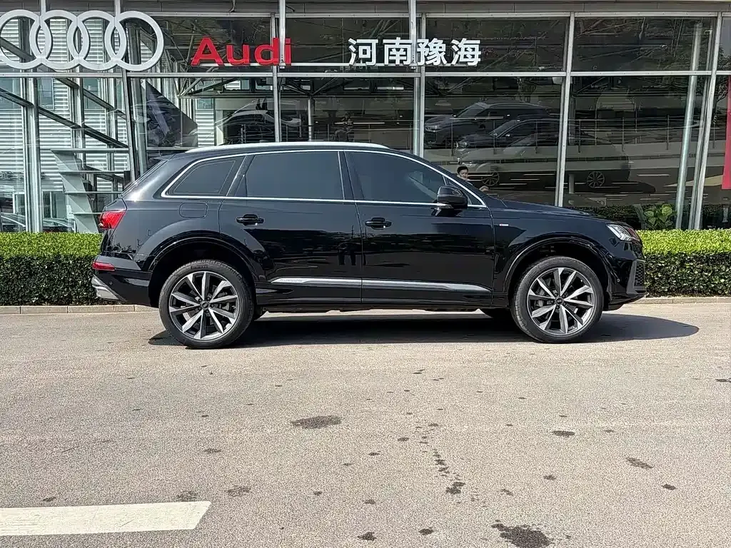 Audi Q7 — фото 6