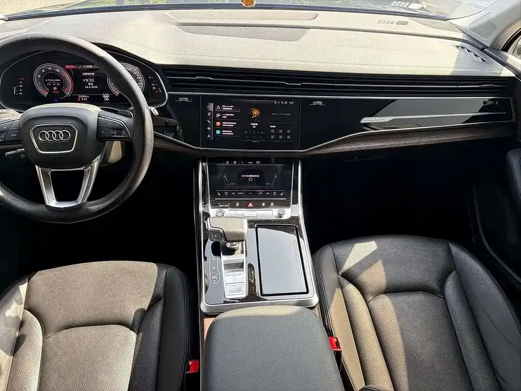 Audi Q7 — фото 3