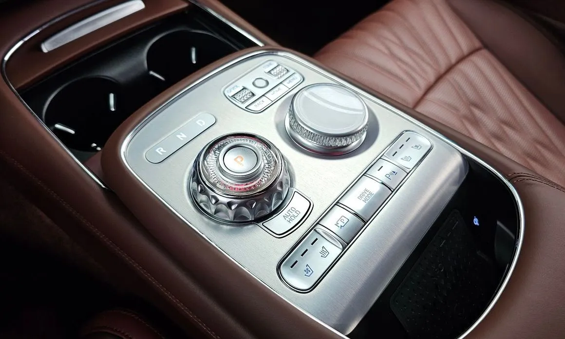 Genesis G90 — фото 10
