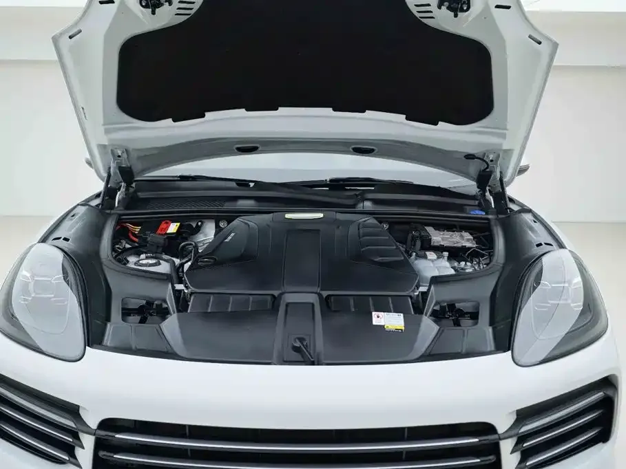 Porsche Cayenne Hybrid — фото 8
