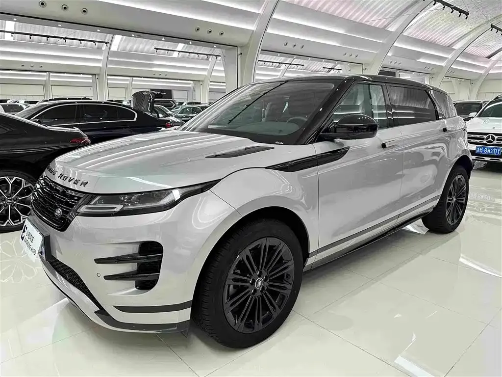 Land Rover Evoque — фото 1