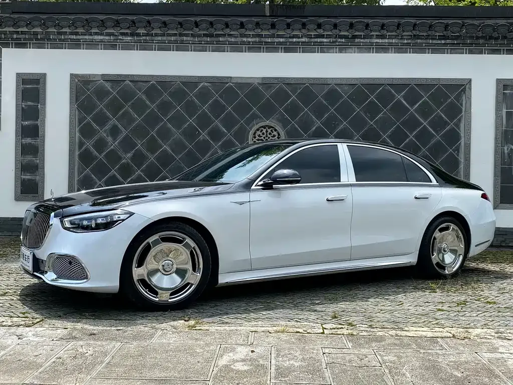 Mercedes-Benz S-Class — фото 1