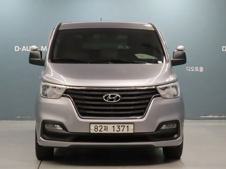 Hyundai Starex — фото 3