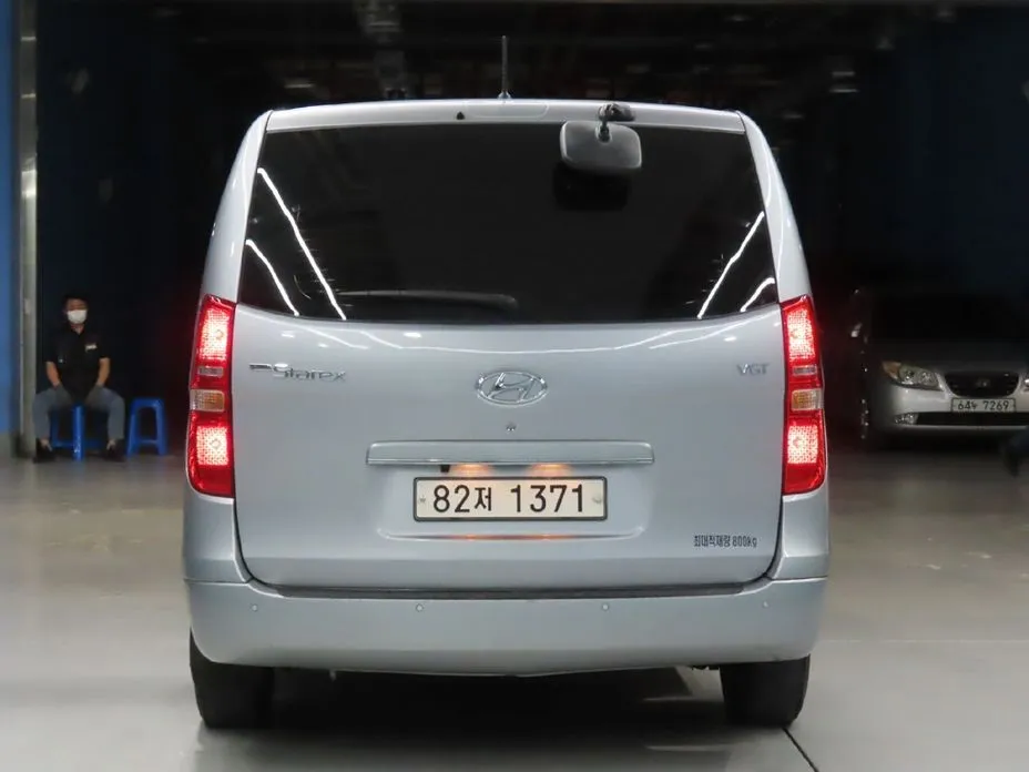 Hyundai Starex — фото 5
