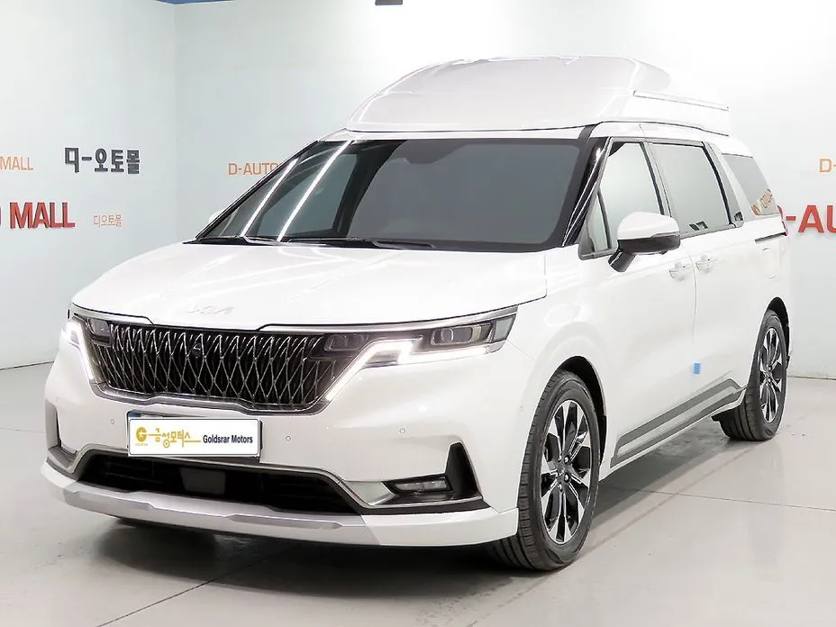 Kia Carnival — фото 1