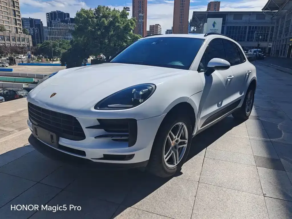 Porsche Macan — фото 1