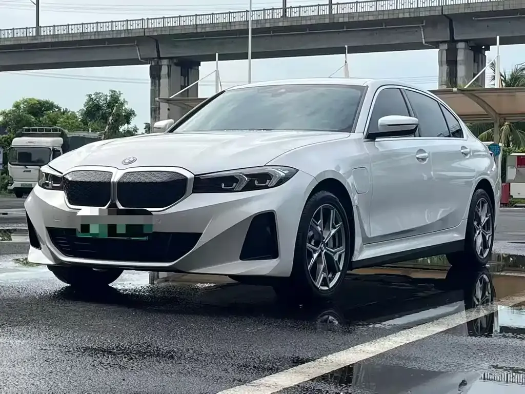 BMW i3 — фото 1