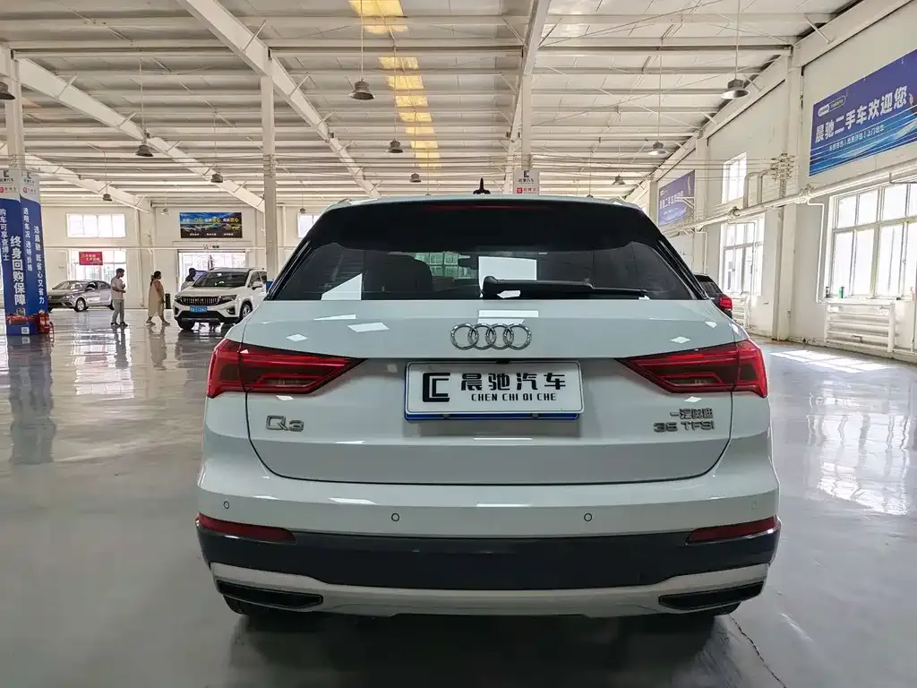 Audi Q3 — фото 7