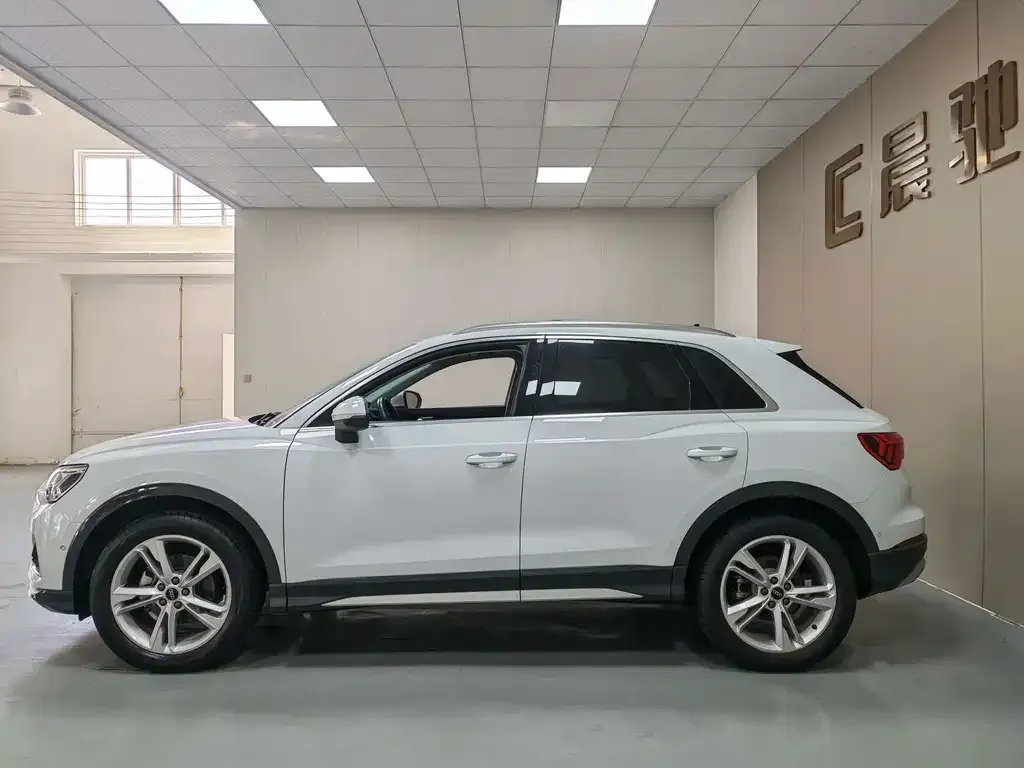 Audi Q3 — фото 4