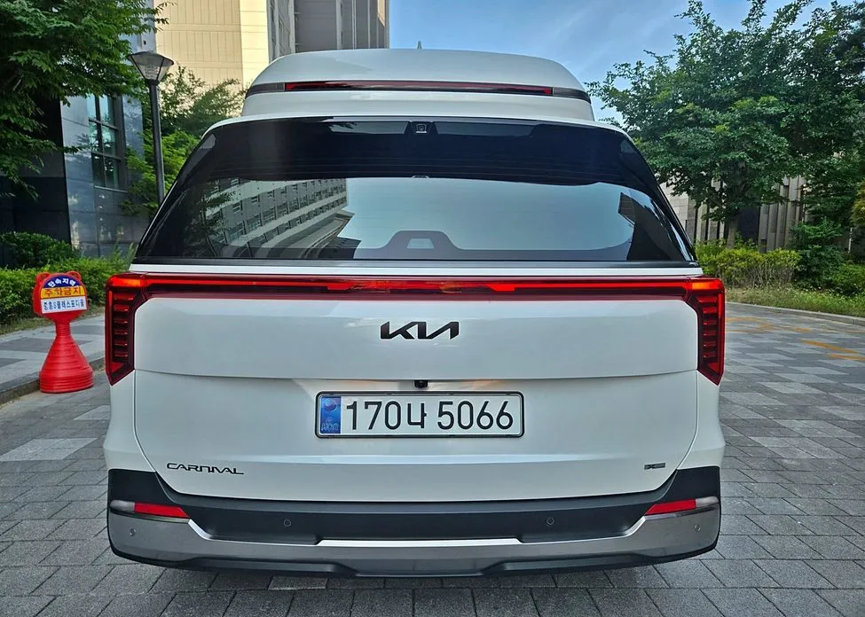 Kia Carnival — фото 2