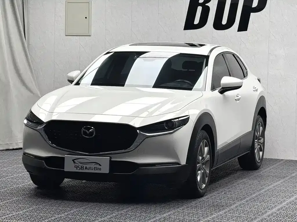 Mazda CX-30 — фото 1
