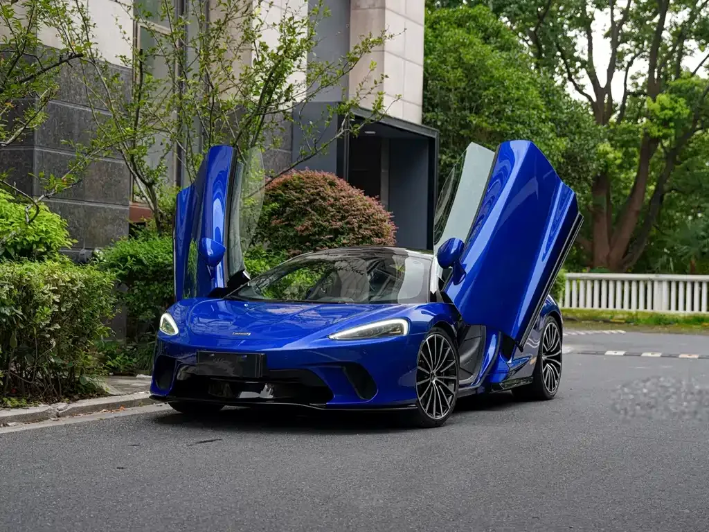 McLaren GT — фото 1