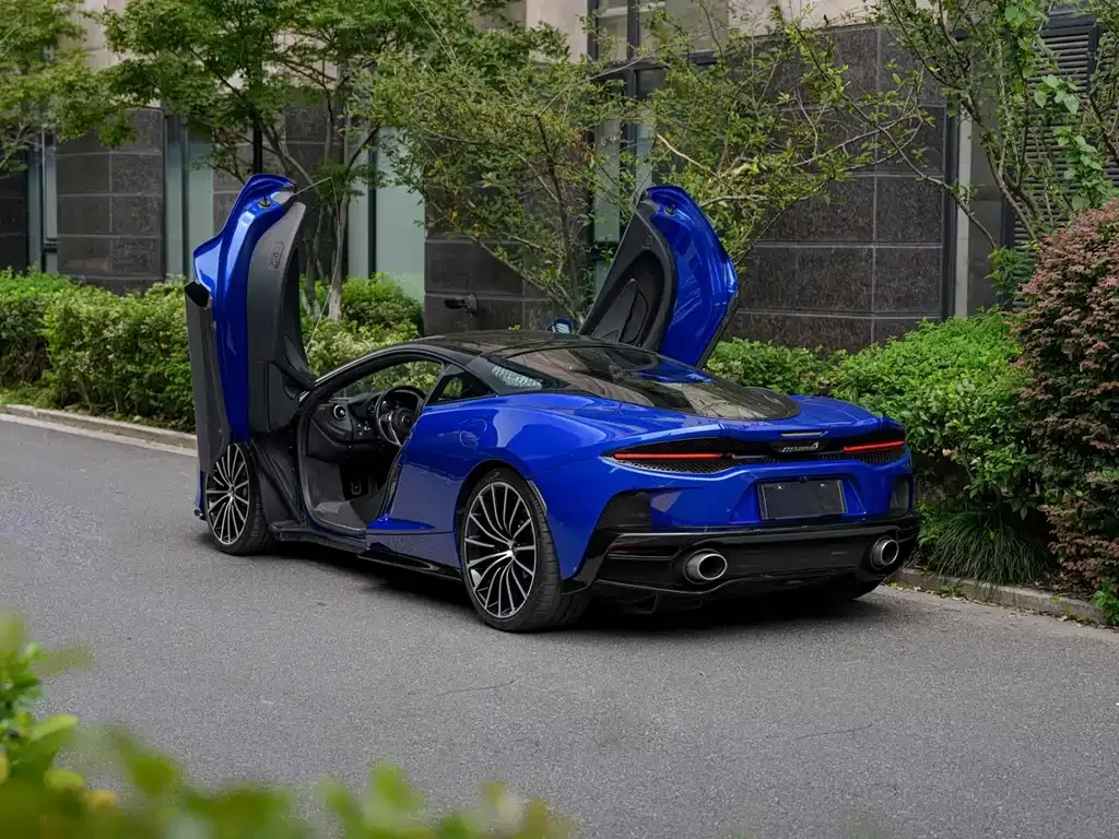 McLaren GT — фото 9