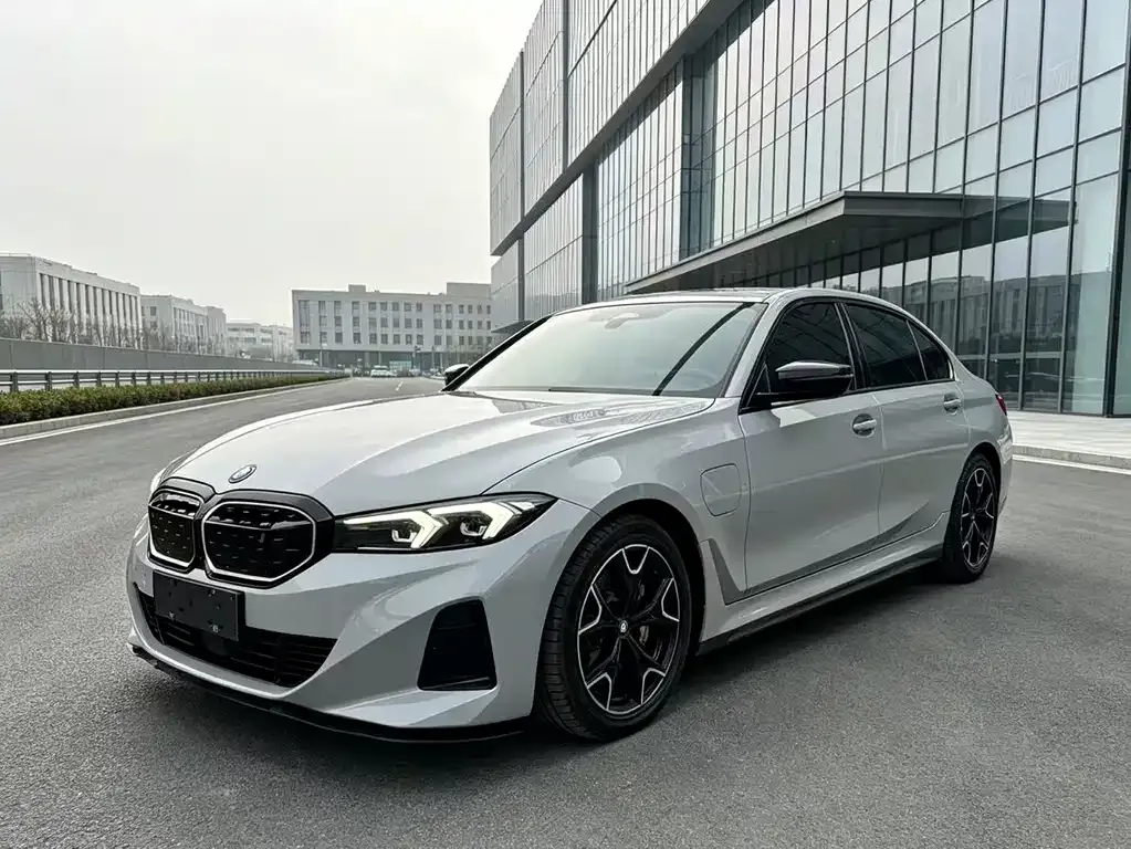 BMW i3 — фото 1