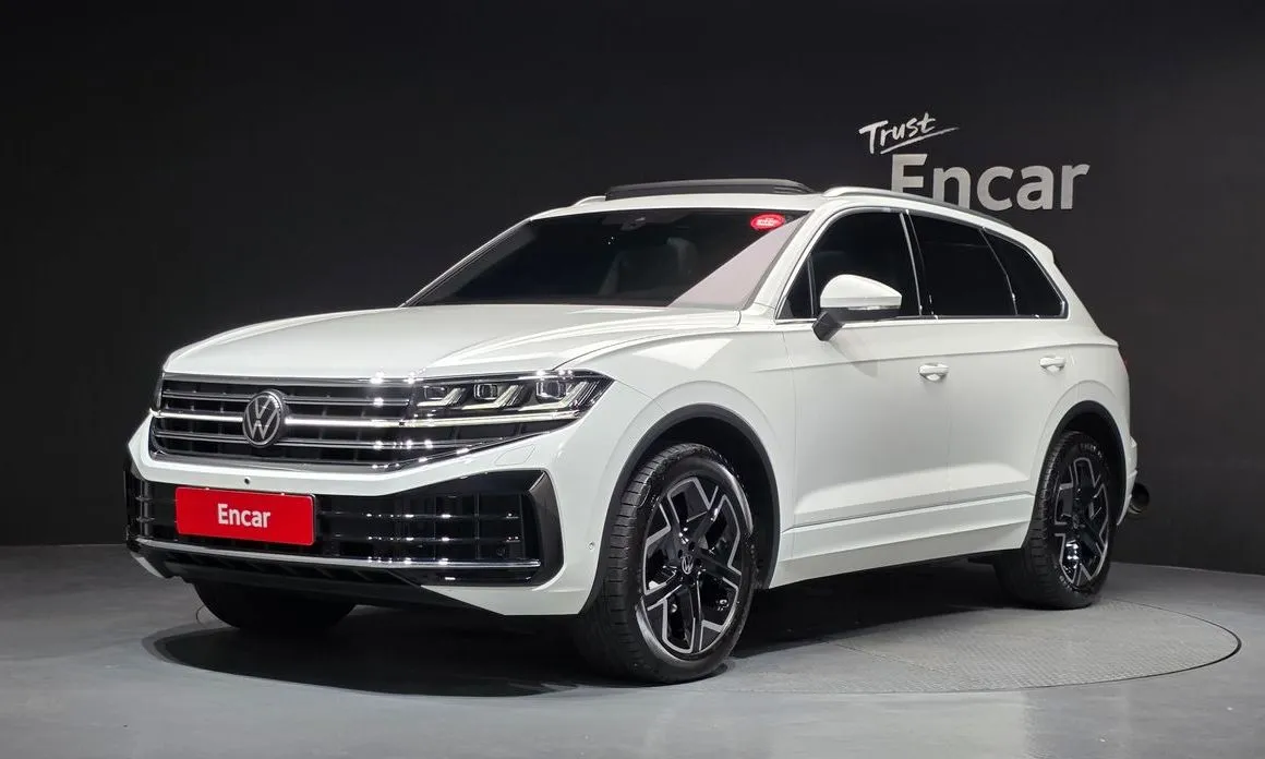 Volkswagen Touareg — фото 1